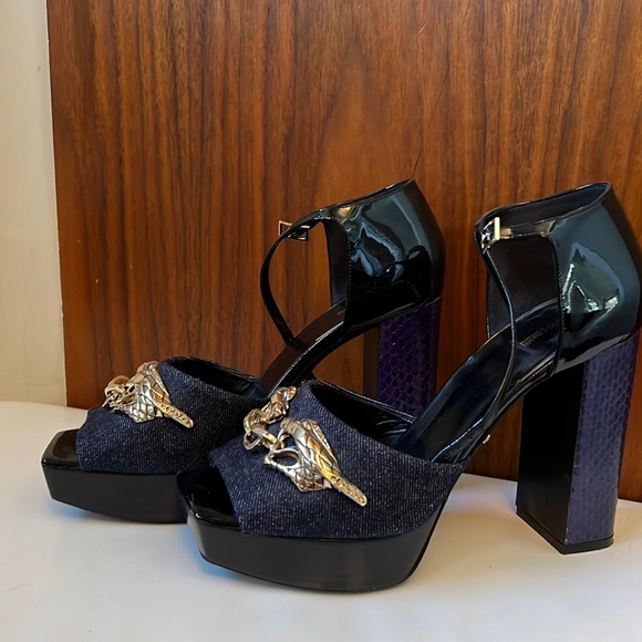 ROBERTO CAVALLI 38 1/2 made in italy. All leather max snake print heel perfect - Picture 2 of 12